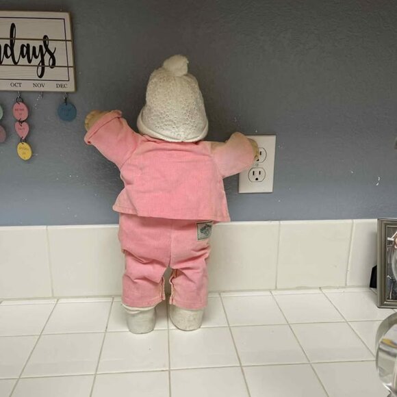 Cabbage Patch doll - Picture 2 of 6